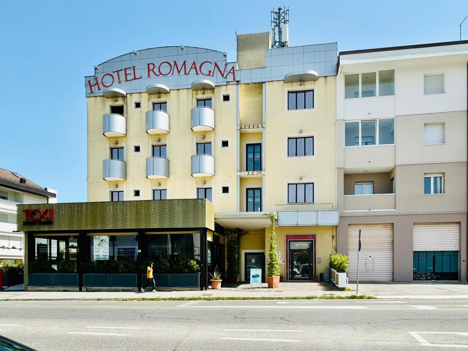 Hotel Romagna เชซานา ภายนอก รูปภาพ